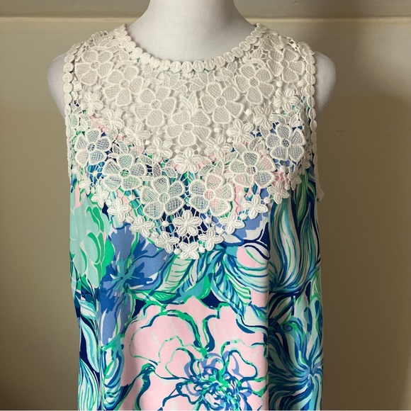 Lilly Pulitzer Nalan Soft Shift Pink Floral & Lace Neckline Dress size 4 - Picture 3 of 7